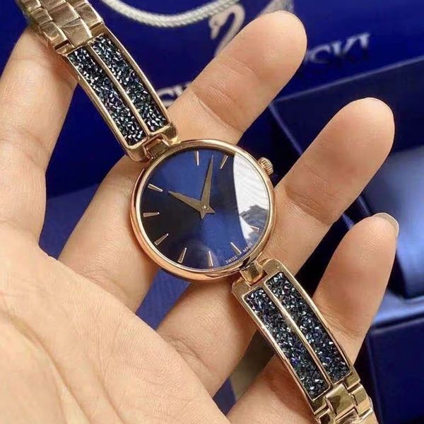 2020 gold fashion laides watches timepieces luxurious style diamond gift bracelet wristwatches clock for girls students dress watch, Slivery;brown
2020 gold fashion laides watches timepieces luxurious style diamond gift bracelet wristwatches clock for girls students dress watch, Slivery;brown