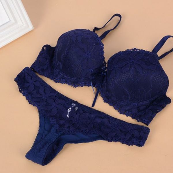 underwear three - point pants female lingerie temptation lace thong suits embroidery women bra plus size set, Red;black
underwear three - point pants female lingerie temptation lace thong suits embroidery women bra plus size set, Red;black