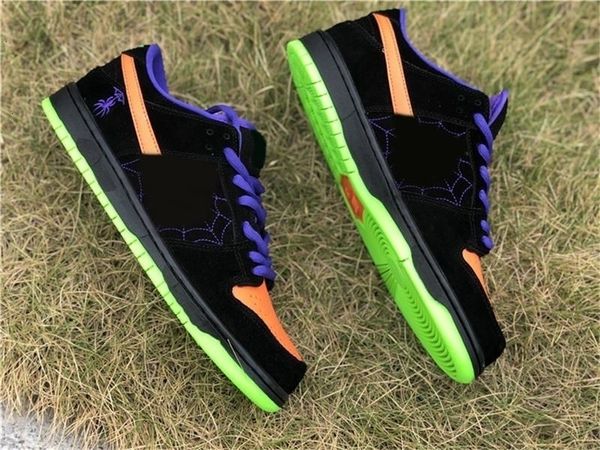 6817 006 authentic sb dunk low night of mischief running shoes men women glow in the dark black/total orange-court purple-volt bq- sneakers
6817 006 authentic sb dunk low night of mischief running shoes men women glow in the dark black/total orange-court purple-volt bq- sneakers