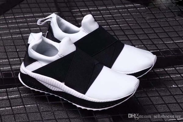 high qulaity mens and women running shoes pm taugi blaze summer fashional athletics black and white sports sneakers with box
high qulaity mens and women running shoes pm taugi blaze summer fashional athletics black and white sports sneakers with box