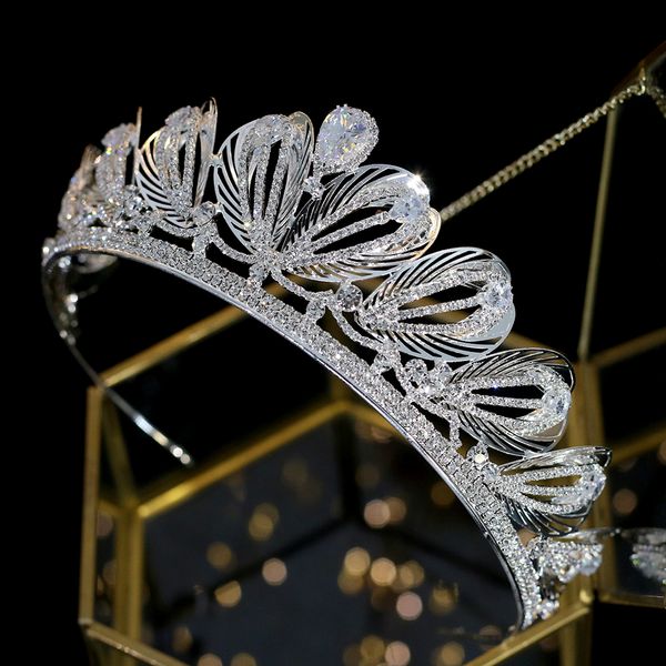 elegant new tiara rhinestone wedding crown tiara party graduation ceremony with crown a00606, Golden;white
elegant new tiara rhinestone wedding crown tiara party graduation ceremony with crown a00606, Golden;white