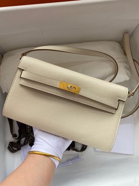 new women's one-shoulder bag high-end custom quality diagonal cross bag fashion style gold and silver metal accessories with detachable
new women's one-shoulder bag high-end custom quality diagonal cross bag fashion style gold and silver metal accessories with detachable