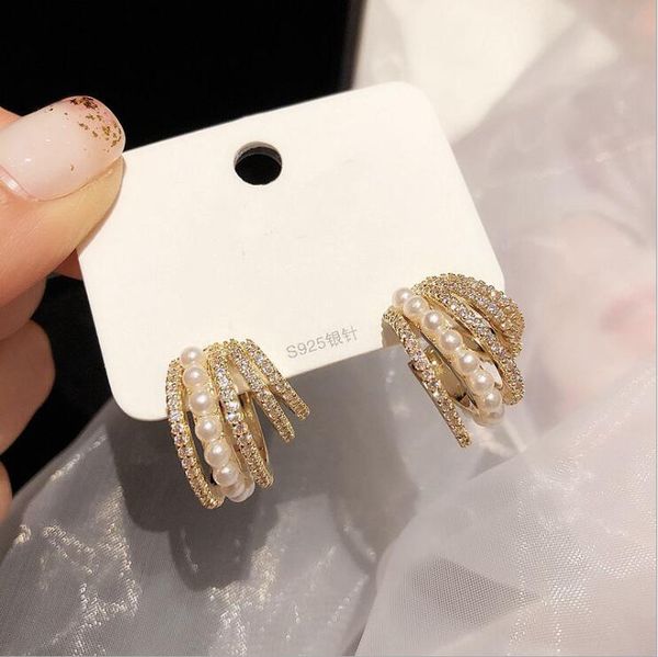 925 silver needle light temperament zircon micro-inlay c-shaped multi-layer circle earrings female, Golden;silver 
925 silver needle light temperament zircon micro-inlay c-shaped multi-layer circle earrings female, Golden;silver