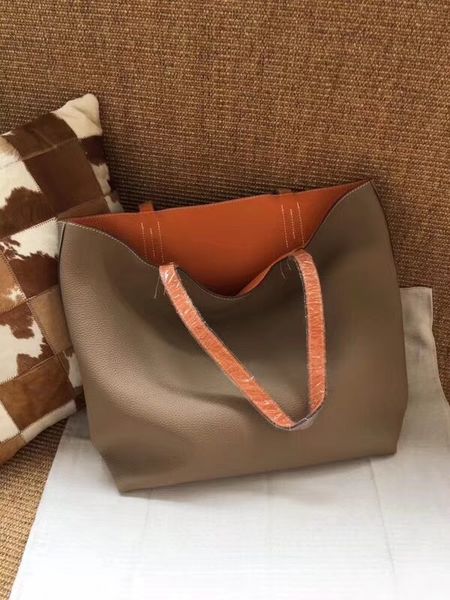 totes shoulder fashion genuine bags women handbag whole real two-sided bag leather super size soft bags lady large quality slawe, Red;black
totes shoulder fashion genuine bags women handbag whole real two-sided bag leather super size soft bags lady large quality slawe, Red;black