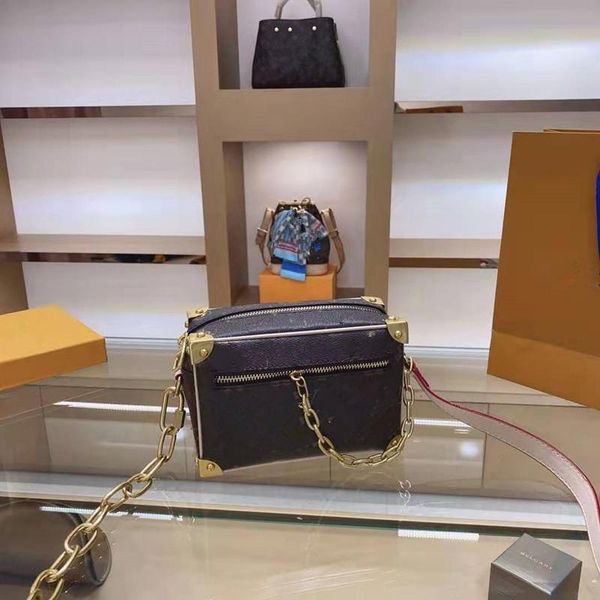 new 2020 ms printing small box shoulder bucket bags woman inclined genuine leather handbag restoring ancient ways purses luxury handbag 
new 2020 ms printing small box shoulder bucket bags woman inclined genuine leather handbag restoring ancient ways purses luxury handbag