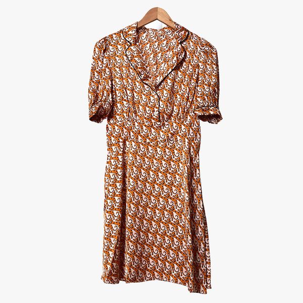 2020 spring summer short sleeve notched-lapel retro paisley print panelled buttons knee-length dress women fashion dresses w1815109, Black;gray
2020 spring summer short sleeve notched-lapel retro paisley print panelled buttons knee-length dress women fashion dresses w1815109, Black;gray