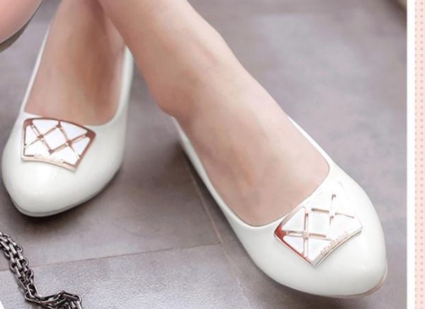 2019 women's shoes in spring and autumn with new style low heel round head @83, Black
2019 women's shoes in spring and autumn with new style low heel round head @83, Black