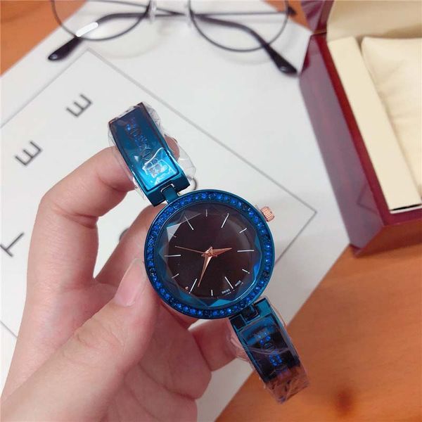stainless steel crystal dial ladies quartz watch #817:d,\r gift fashion matching table personality style women' romantic watche3, Slivery;brown
stainless steel crystal dial ladies quartz watch #817:d,\r gift fashion matching table personality style women' romantic watche3, Slivery;brown