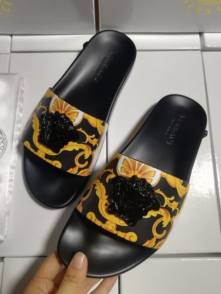 2020 wholesale women and men designers slides fashion luxury men shoes designers sandals scuffs beach flip flops send with box, Black
2020 wholesale women and men designers slides fashion luxury men shoes designers sandals scuffs beach flip flops send with box, Black