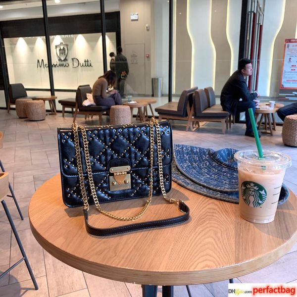 newaaack designer luxury handbags women luxury handbags original leather woman designer bags size 24x16cm
newaaack designer luxury handbags women luxury handbags original leather woman designer bags size 24x16cm