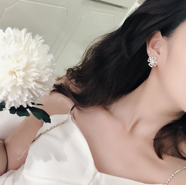 earrings 925 sterling silver 18k gold four-leaf clover earrings luxurious and exquisite gifts showing femininity, Golden
earrings 925 sterling silver 18k gold four-leaf clover earrings luxurious and exquisite gifts showing femininity, Golden