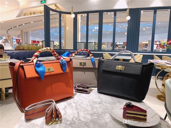 2019 new shoulder bag leather leather fashion casual bucket bag women straw handbag crossbody bag 6783
2019 new shoulder bag leather leather fashion casual bucket bag women straw handbag crossbody bag 6783