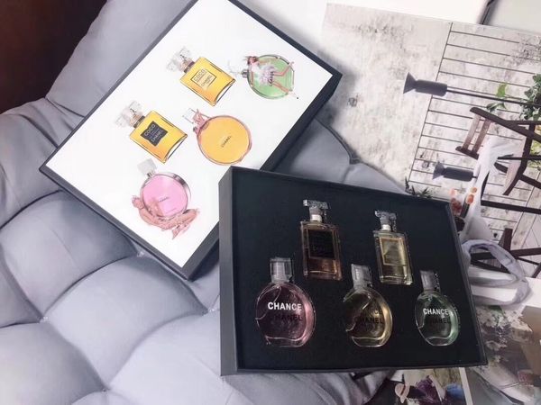 brand 7.5ml*5 perfume sets fanscinating scents eau de parfume sparkling christmas present perfume 102130
brand 7.5ml*5 perfume sets fanscinating scents eau de parfume sparkling christmas present perfume 102130