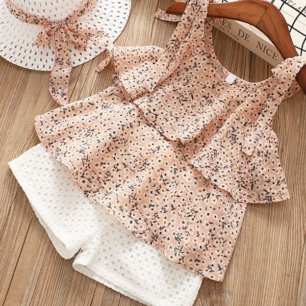 girls sets summer new boutique children's clothing female baby chiffon sling floral sleeveless shirt + shorts two-piece + hat, White
girls sets summer new boutique children's clothing female baby chiffon sling floral sleeveless shirt + shorts two-piece + hat, White