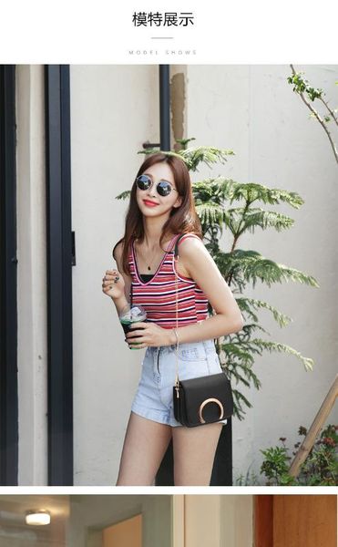 2020 new ladies shoulder bag fashion messenger bag foreign style handbag korean chain small square 
2020 new ladies shoulder bag fashion messenger bag foreign style handbag korean chain small square