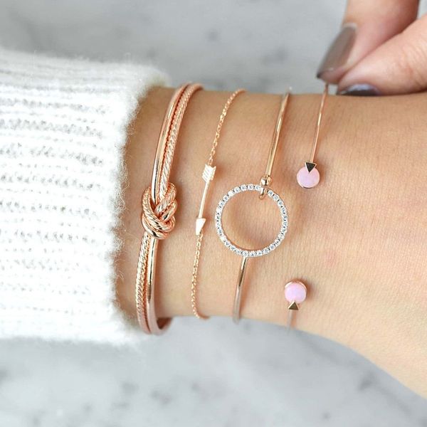 new fashion jewelry creative arrow knotted bangle simple point drill circle bangle 4 piece bangle set, Black
new fashion jewelry creative arrow knotted bangle simple point drill circle bangle 4 piece bangle set, Black