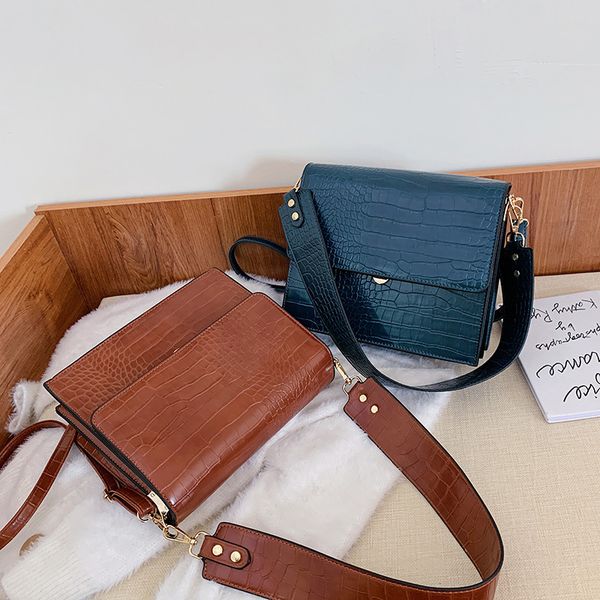 широкий плечевой ремень маленький мешок корейский крокодил картина небольшой квадратный мешок осенью и зимой одно плечо диагональ
широкий плечевой ремень маленький мешок корейский крокодил картина небольшой квадратный мешок осенью и зимой одно плечо диагональ