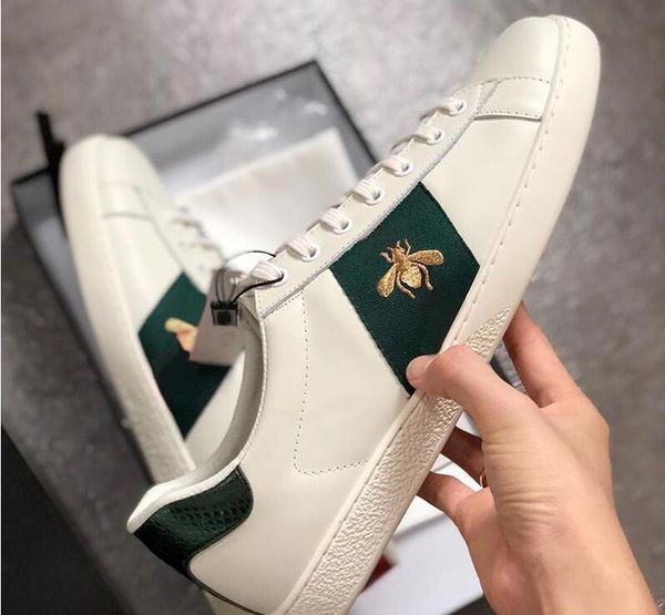 2019 luxury designer mens shoes fashion luxury designer women shoes mens designer valentine red bottoms shoes ace bee flower embroidered, Black
2019 luxury designer mens shoes fashion luxury designer women shoes mens designer valentine red bottoms shoes ace bee flower embroidered, Black
