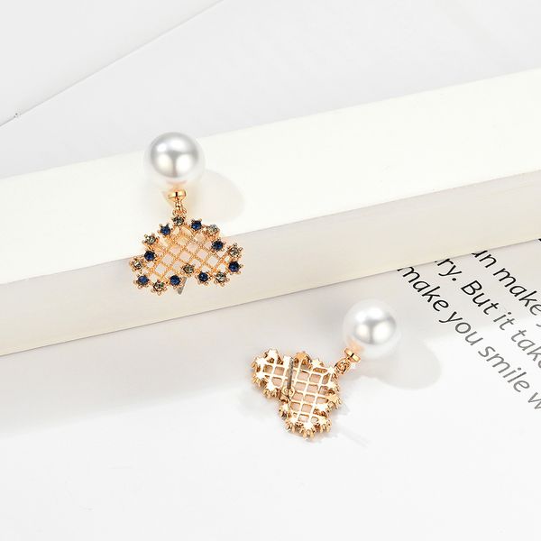 1 pair women girls pearl heart earrings hollow grid heart earrings crystal ear gift jewelry, Silver
1 pair women girls pearl heart earrings hollow grid heart earrings crystal ear gift jewelry, Silver