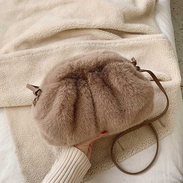 осень и зима западная плюшевая маленькая сумка женская 2020 новая корейская мода ягненок волос дикий плечо плечо ведро сумка
осень и зима западная плюшевая маленькая сумка женская 2020 новая корейская мода ягненок волос дикий плечо плечо ведро сумка