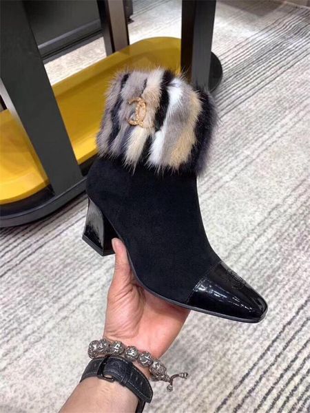 autumn and winter new rabbit fur frosted leather womenss boots fashion high-heeled plus velvet thick middle boots womenss wild boots 02, Black
autumn and winter new rabbit fur frosted leather womenss boots fashion high-heeled plus velvet thick middle boots womenss wild boots 02, Black