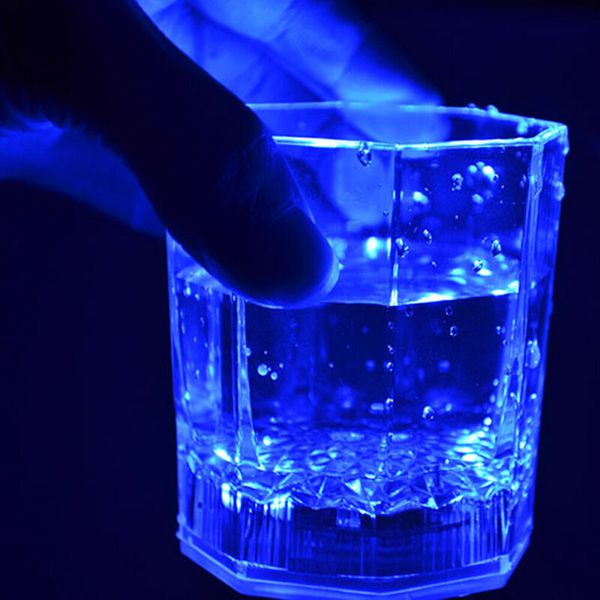 faroot светодиодные моргать rock bar beer glass изменение цвета мигание питьевой чашки креативный светодиодный индукционная свет стекла
faroot светодиодные моргать rock bar beer glass изменение цвета мигание питьевой чашки креативный светодиодный индукционная свет стекла