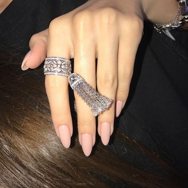 fashion-lady's four-leaf straw fringed ring tassel color white yellow pink blue crystal superior jewelry luxury life 925 silver jewelry
fashion-lady's four-leaf straw fringed ring tassel color white yellow pink blue crystal superior jewelry luxury life 925 silver jewelry