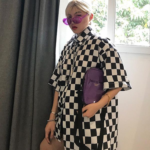 women man checkerboard plaid block white black loose oversized blouse korean shirt summer harajuku streetwear long blusas
women man checkerboard plaid block white black loose oversized blouse korean shirt summer harajuku streetwear long blusas