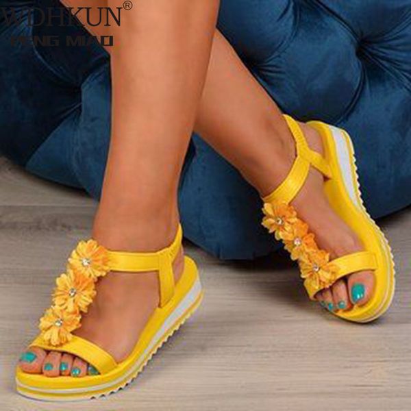 2020 new women sandals summer flat heel bohemian sandals rhinestone mixed color ladies elastic band open toes beach shoes, Black
2020 new women sandals summer flat heel bohemian sandals rhinestone mixed color ladies elastic band open toes beach shoes, Black