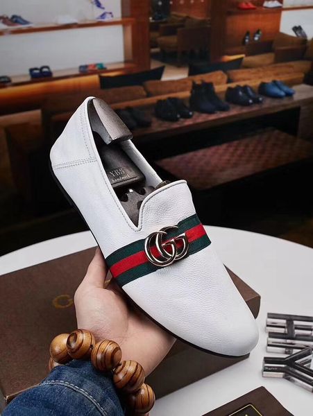 newst 18ss white black luxury shoes men men leather shoes printed mocassin metal button men's size 38-45 with box
newst 18ss white black luxury shoes men men leather shoes printed mocassin metal button men's size 38-45 with box