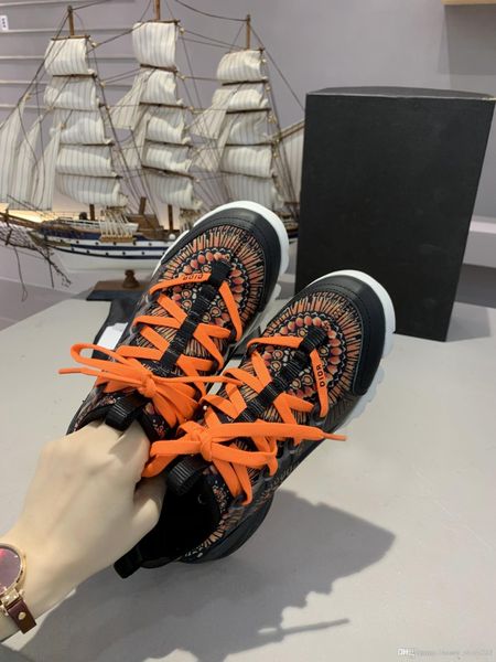 r luxury casual shoes, fashionable d-connect sneakers, comfortable and versatile, size 35-45, with original box
r luxury casual shoes, fashionable d-connect sneakers, comfortable and versatile, size 35-45, with original box