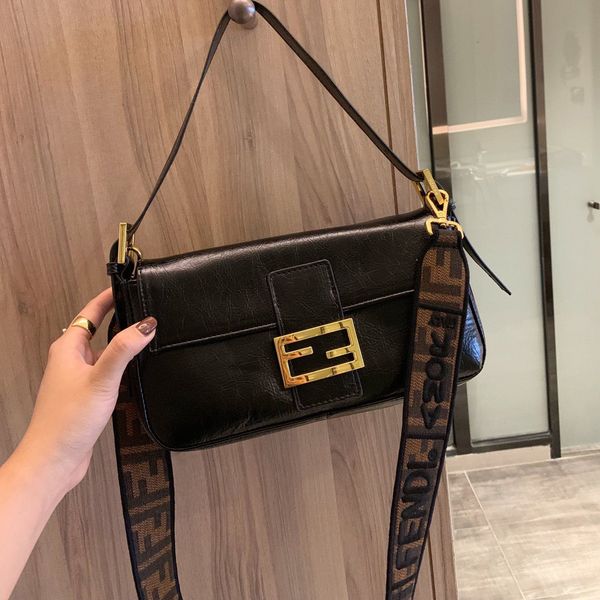 designer shoulder bags classic fashion luxury handbags women brand message bag retro fanny pack crossbody bag b102726k
designer shoulder bags classic fashion luxury handbags women brand message bag retro fanny pack crossbody bag b102726k