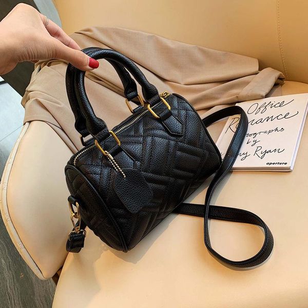 designer-foreign style boston bag women's new 2019 fashion pillow bag texture messenger bag
designer-foreign style boston bag women's new 2019 fashion pillow bag texture messenger bag