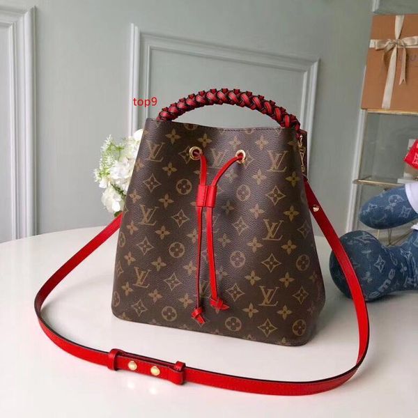 женщины плеча сумки женщин цепь сумки размер crossbody мешок моды кожаные сумки женский кошелек сумка: 26см * 26см * 17,5 см m435
женщины плеча сумки женщин цепь сумки размер crossbody мешок моды кожаные сумки женский кошелек сумка: 26см * 26см * 17,5 см m435