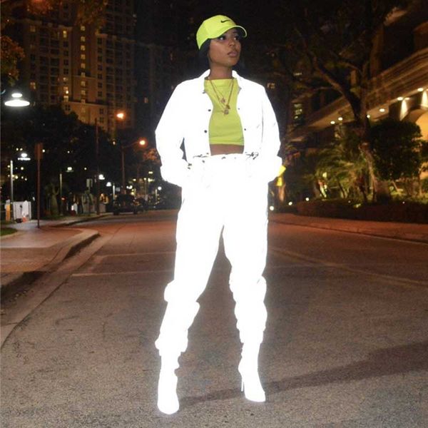 adogirl women reflective tracksuit night version buttons turn down collar long sleeve crop + casual pants two piece set, White
adogirl women reflective tracksuit night version buttons turn down collar long sleeve crop + casual pants two piece set, White