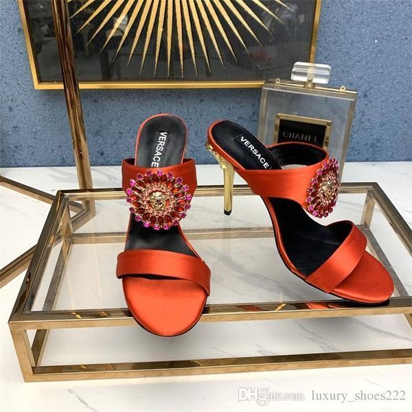 высокое качество женщина измира sandalsdesigner высокие каблуки кожи плоские легкие и удобные мужские тапочки для ванной мода пляж шо
высокое качество женщина измира sandalsdesigner высокие каблуки кожи плоские легкие и удобные мужские тапочки для ванной мода пляж шо