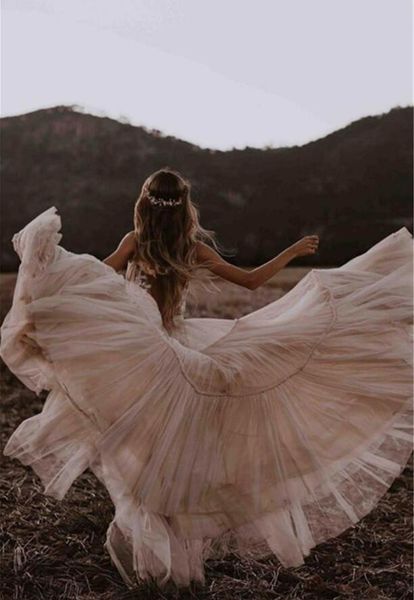 nude champagne boho a line wedding dresses 2020 deep v-neck lace applique backless bridal gowns beach vestido de noiva bridal gowns, White
nude champagne boho a line wedding dresses 2020 deep v-neck lace applique backless bridal gowns beach vestido de noiva bridal gowns, White