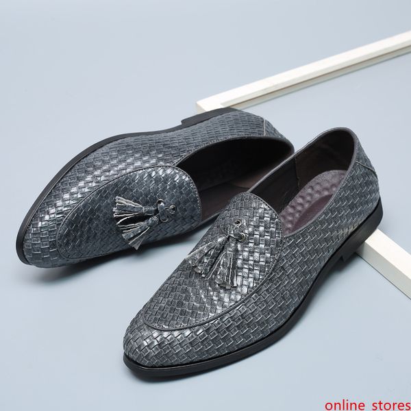 plus size designer luxury designer leather dress shoes leather wedding party men shoes fashion male shoes 38-48
plus size designer luxury designer leather dress shoes leather wedding party men shoes fashion male shoes 38-48