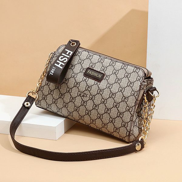 designer bag shoulder bag female small bags female 2020 new fashion summer simple all-match middle-aged female bag
designer bag shoulder bag female small bags female 2020 new fashion summer simple all-match middle-aged female bag