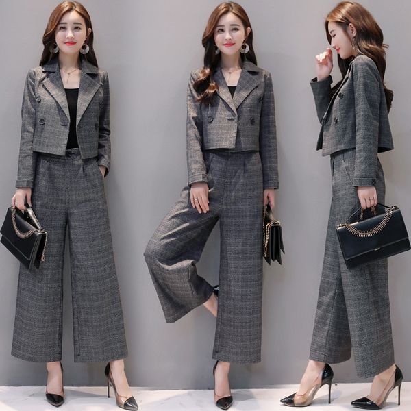 women's 2020 spring new retro hong kong style plaid two-piece set wide leg pants professional wear shows thin trend, White;black
women's 2020 spring new retro hong kong style plaid two-piece set wide leg pants professional wear shows thin trend, White;black