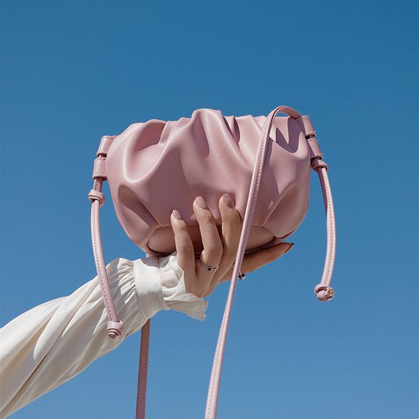 fashion cloud shape women day clutch bag pleated dumpling shoulder messenger bag small cute lady crossbody
fashion cloud shape women day clutch bag pleated dumpling shoulder messenger bag small cute lady crossbody