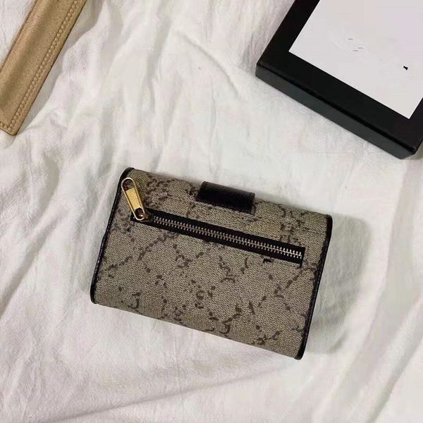 the new 2020 female korean short letters zero wallet brand purse zipper card bag wallets genuine leather purses for women walle, Red;black
the new 2020 female korean short letters zero wallet brand purse zipper card bag wallets genuine leather purses for women walle, Red;black
