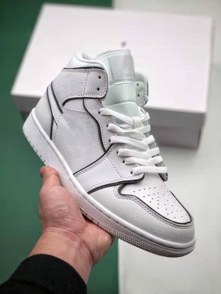 2020 new 1 mid se 3m basketball shoes men women 1s satin wmns white luxury sports designer sneakers
2020 new 1 mid se 3m basketball shoes men women 1s satin wmns white luxury sports designer sneakers