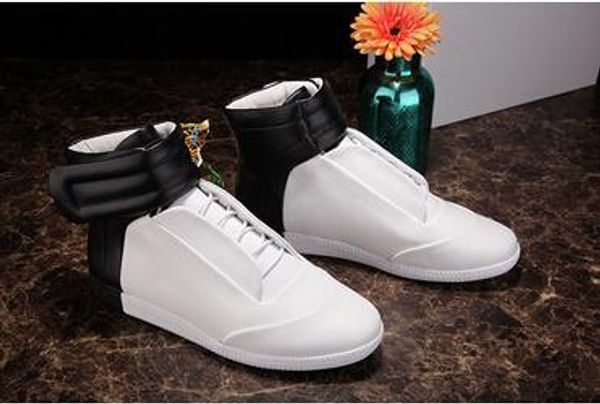 fashion mixed colors casual shoe man outdoors flat sneaker new arrival gold white red patchwork casual boots original box, Black
fashion mixed colors casual shoe man outdoors flat sneaker new arrival gold white red patchwork casual boots original box, Black