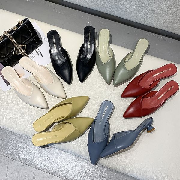 2020 baotou half-drag square head thick low heel all-match shallow mouth women's shoes wine glasses and slippers, Black
2020 baotou half-drag square head thick low heel all-match shallow mouth women's shoes wine glasses and slippers, Black