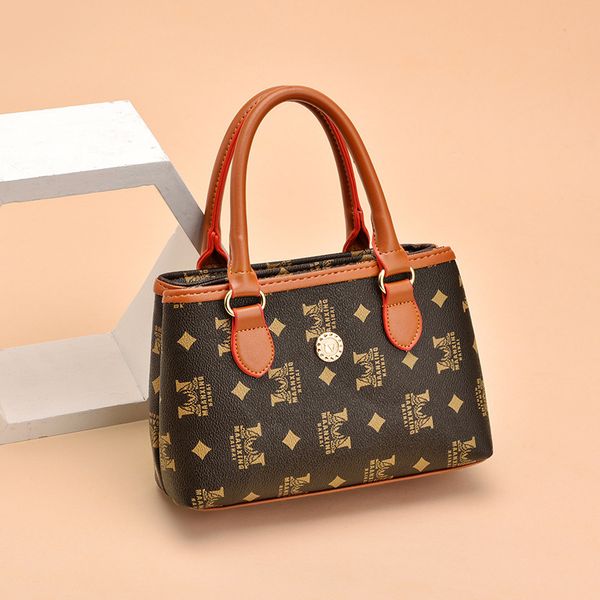 ladies shoulder bag handbag female new fashion middle-aged mom bag soft leather handbag korean shopping groceries small
ladies shoulder bag handbag female new fashion middle-aged mom bag soft leather handbag korean shopping groceries small