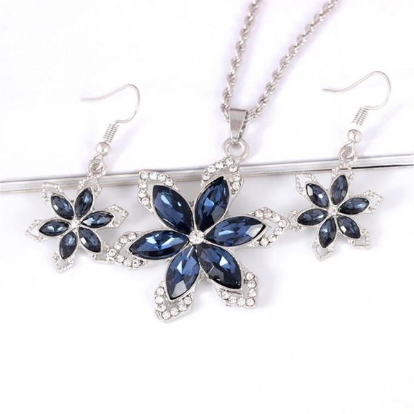 clearance fashion trendy women alloy jewelry set flower necklaces earrings with rhinestones set for party dating gifts, Silver
clearance fashion trendy women alloy jewelry set flower necklaces earrings with rhinestones set for party dating gifts, Silver