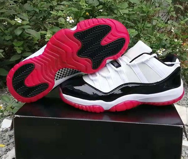 bred 11 mens women basketball shoes 11s concord cap and gown metallic silver 1s shattered backboard fearless obsidian men sports sneakers
bred 11 mens women basketball shoes 11s concord cap and gown metallic silver 1s shattered backboard fearless obsidian men sports sneakers