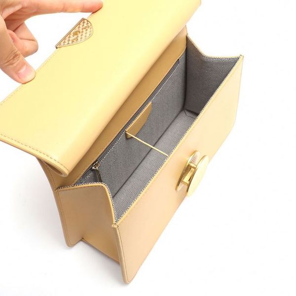 oem этикетка сумки кожа тенденции моды сумки pu мини оптовая сумка верхнего качества женщин сумки crossbags офис мужчина
oem этикетка сумки кожа тенденции моды сумки pu мини оптовая сумка верхнего качества женщин сумки crossbags офис мужчина