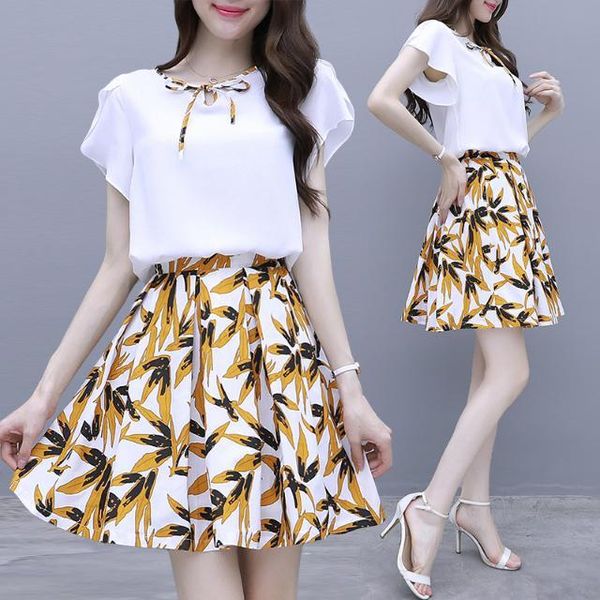 2020 new summer fashion women two piece set outfit female short sleeve chiffon blouse + print floral skirt suits tracksuit, White
2020 new summer fashion women two piece set outfit female short sleeve chiffon blouse + print floral skirt suits tracksuit, White